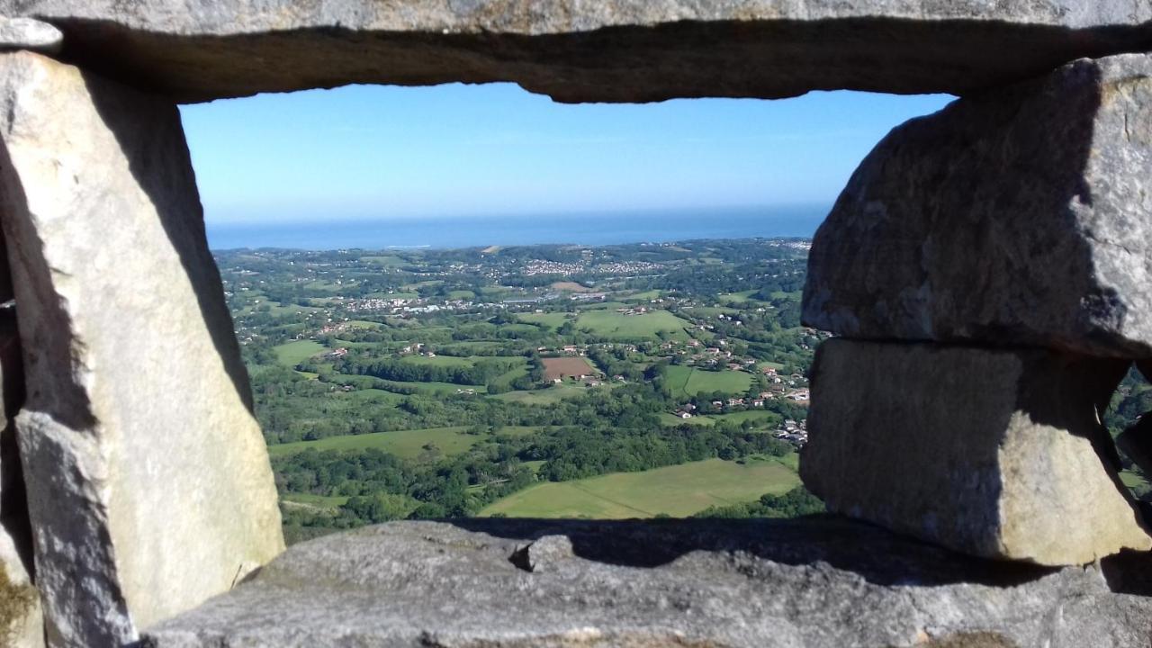 villa au pays BASQUE 1,5km de ST-Jean-Pied-de-port Saint-Jean-Pied-de-Port Extérieur photo